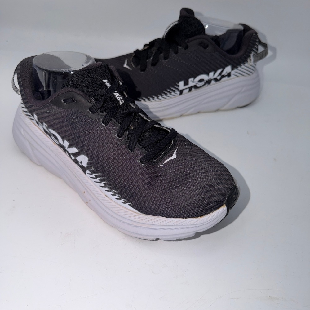 Hoka One One Womens 8 Rincon 2 Black White Running Athletic Sneakers Road Runner